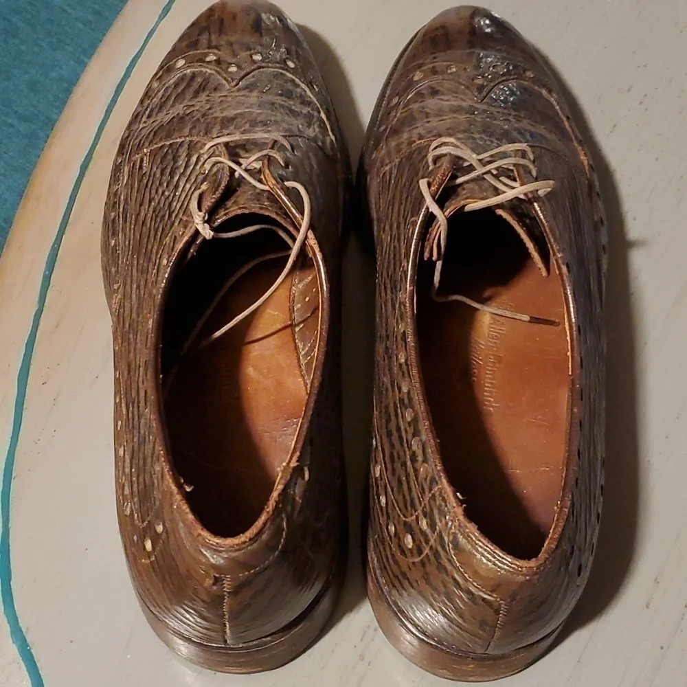 Allen Edmonds- Mens Saratoga Sharkskin Oxford Vintage Embossed RARE Sz.8.5